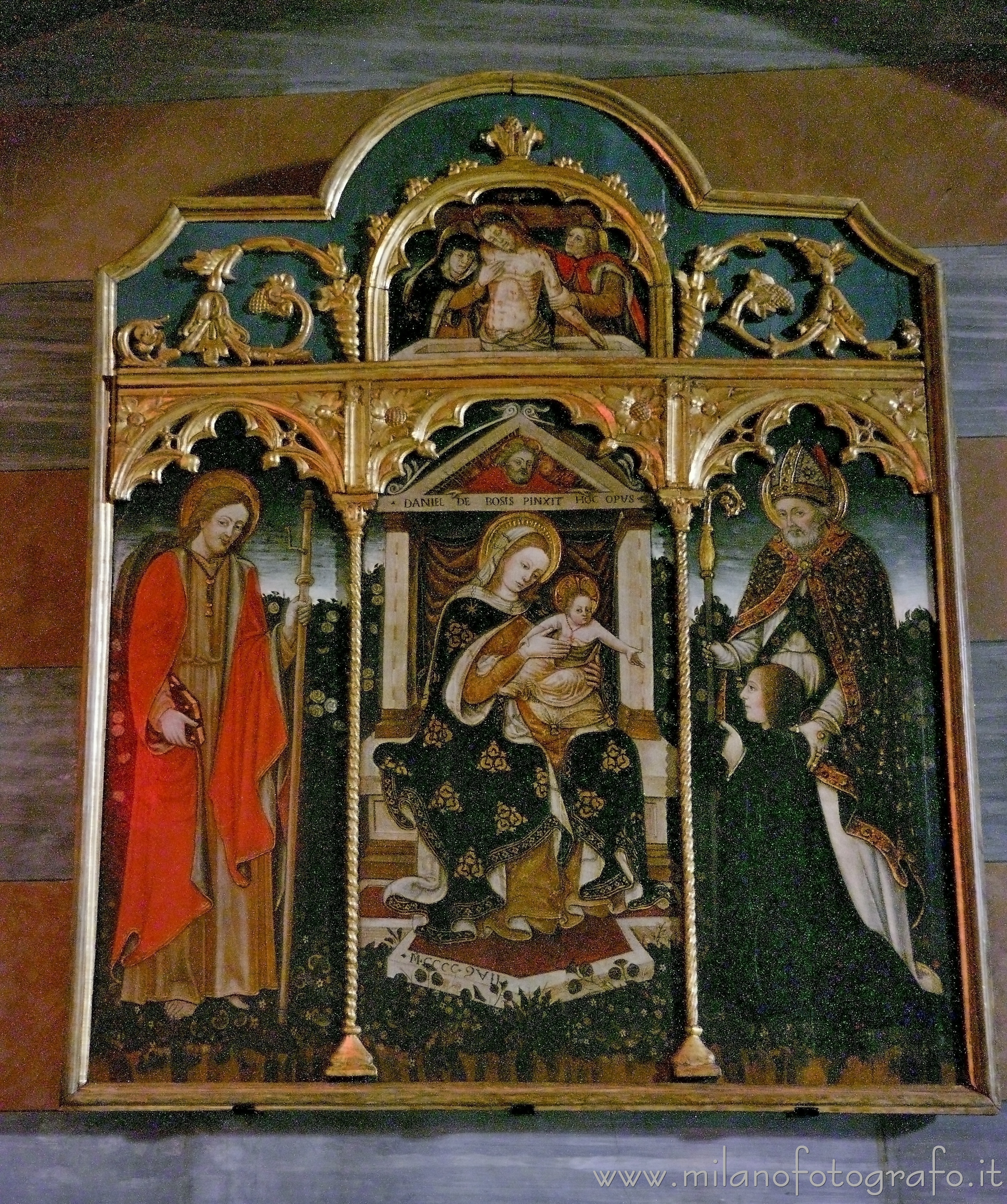 Biella (Italy) - Triptych by Daniele de Bosis in the Church of St. James - Full resolution picture